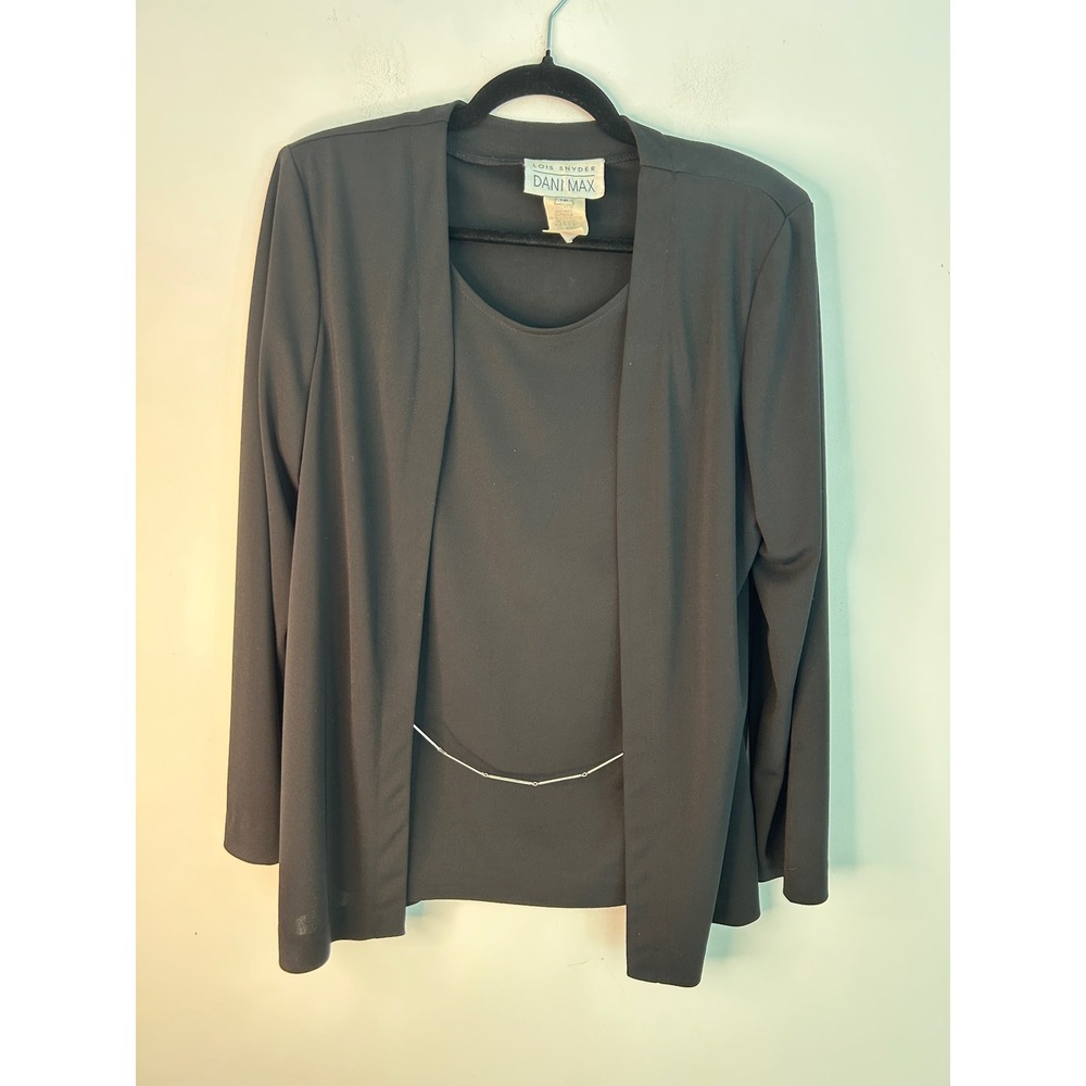 Lois Snyder Dani Max Black 2 Piece Jacket and Shell Top Set
Womens Size 12
